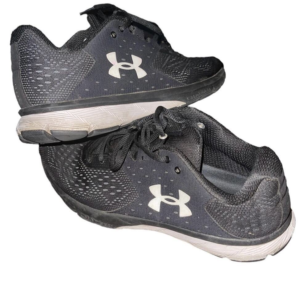 Under Armour Men’s Black and White Running Sneakers size 10